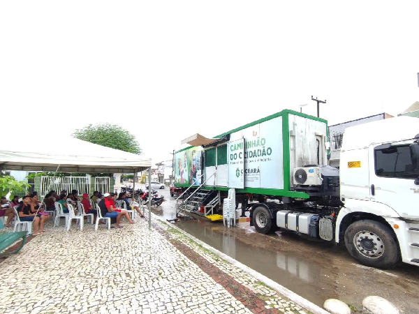 CAMINHÃO DO CIDADÃO REALIZA ATENDIMENTOS EM IRAUÇUBA